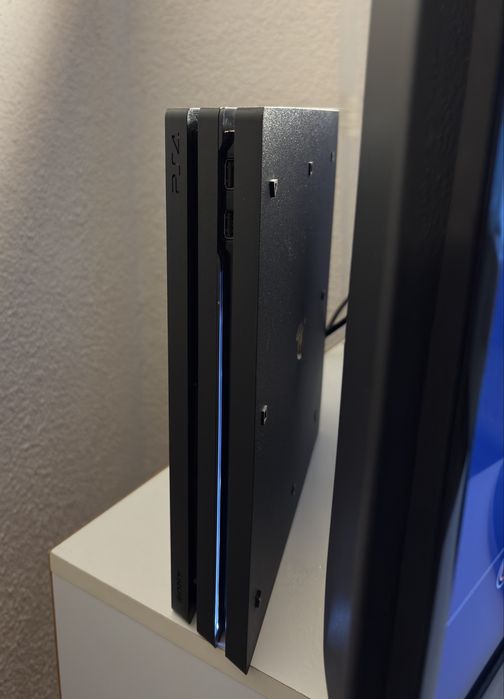 sony plaistation 4 pro