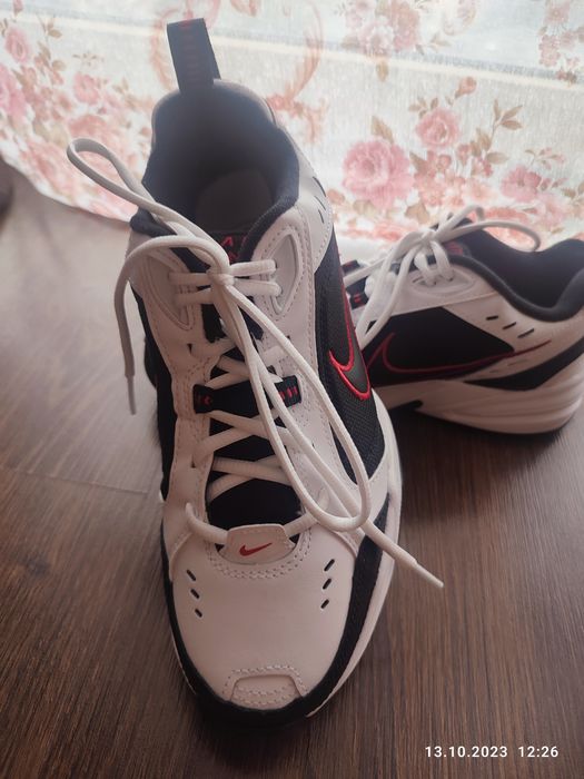 Кросівки Nike Air Monarch