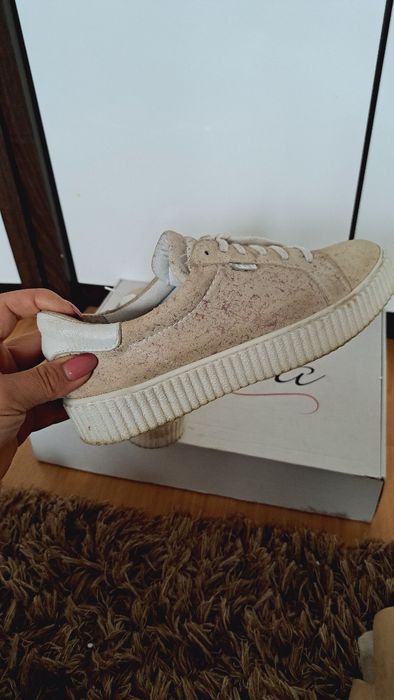 Buty r 40 Nessi beżowe