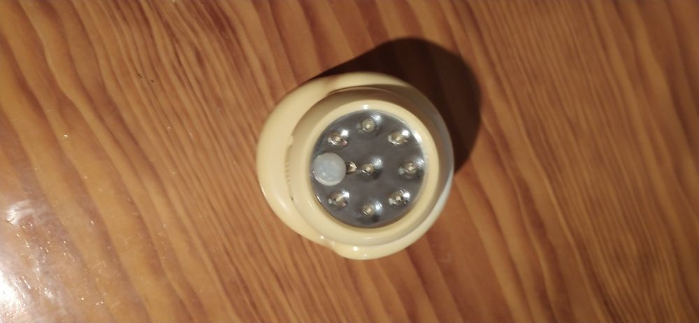 3-Battery Flashlight