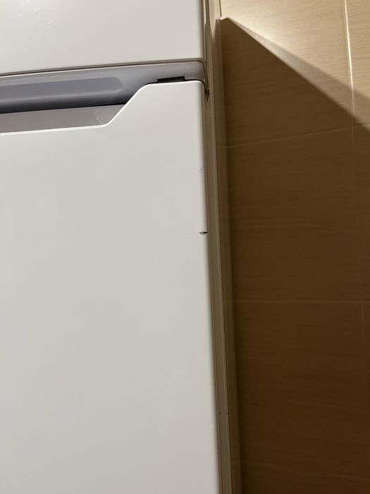 Lodówka Gorenje RF3121PW4 z zamrażalnikiem górnym 118,2 cm Biała