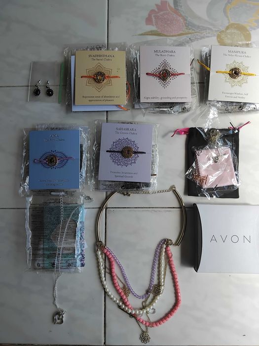 Lote de bijuteria Avon