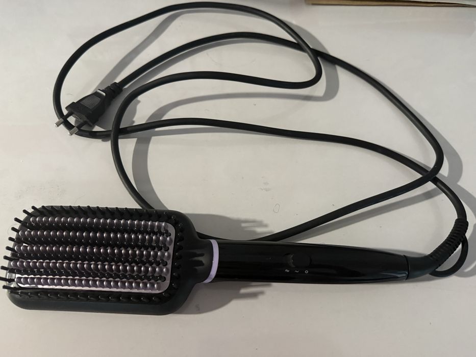 Гребінець- випрямляч Philips BHH880-00