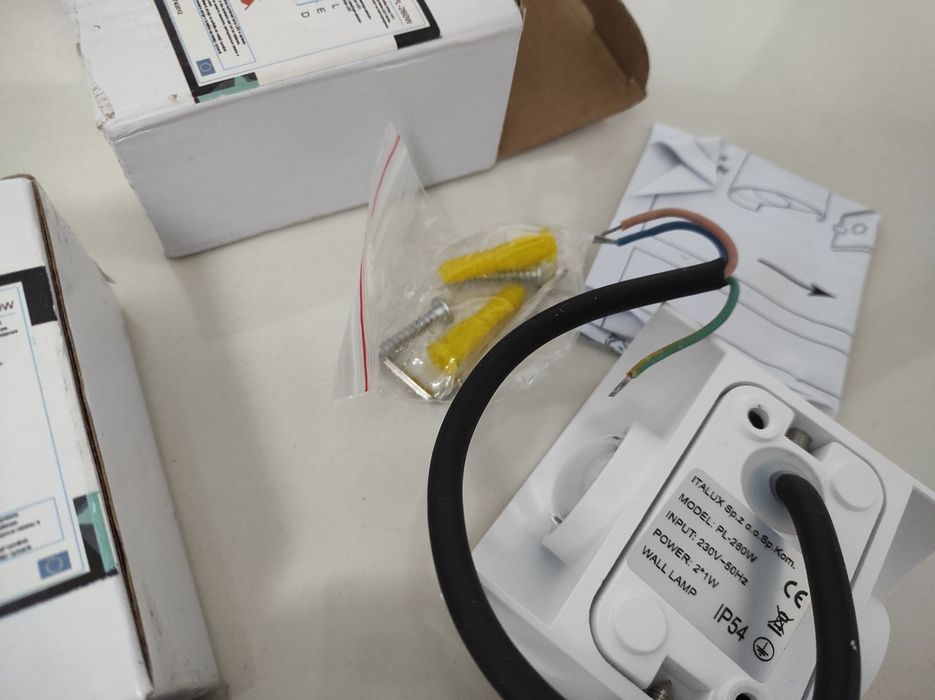 Kinkiety LED italux pl-260w
