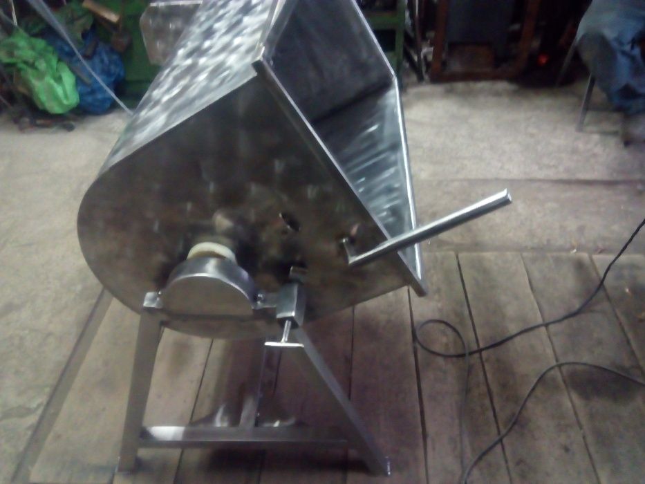 Mieszałka do mięsa 80kg 120 L