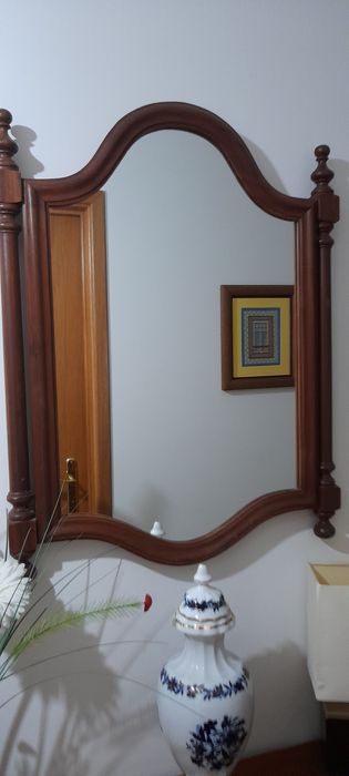 Movel de  boa madeira e bom estado 40€