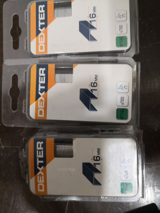 Agrafos Dexter Nº140 – 16 mm (720 unidades cada) – Novos