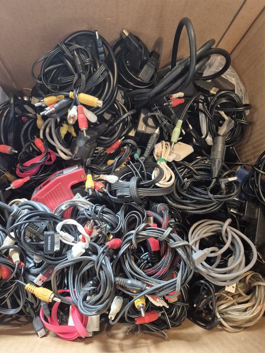 Провода зарядки кабеля