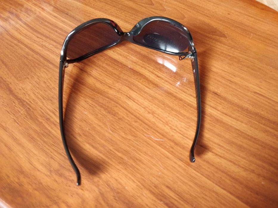 Óculos Evita Peroni