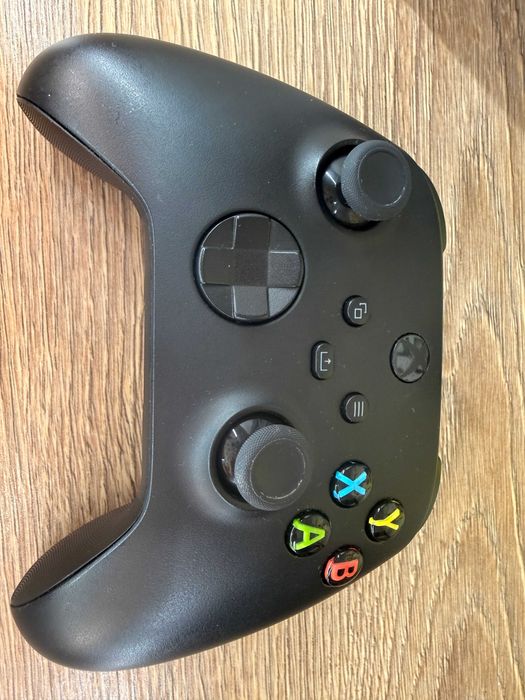 Konsola Xbox One S 500GB Model 1681  Pudełko Pad Okablowanie