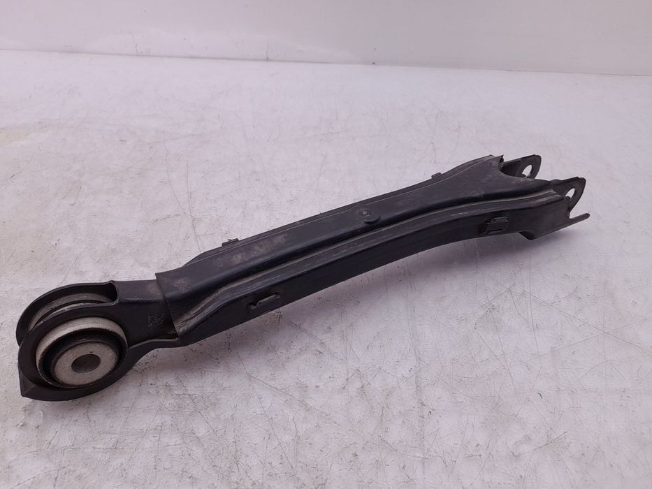 Braço de suspensão trás esquerdo MERCEDES-BENZ Classe C Carrinha (S205