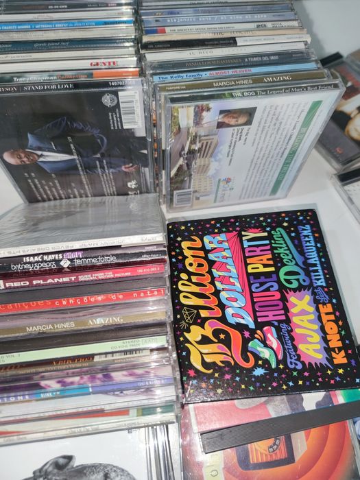 GRANDE LOTE DE 100 CD'S