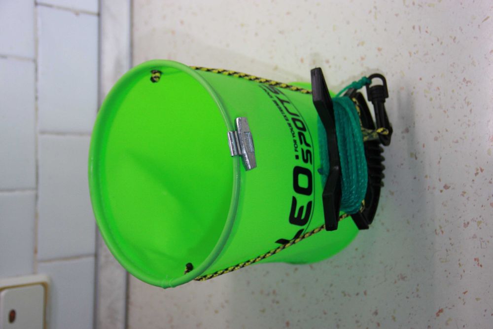 Силиконовых приманки в коробке