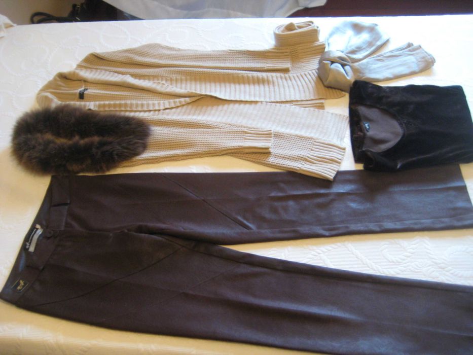 Conjunto calça casaco blusa e complementos senhora