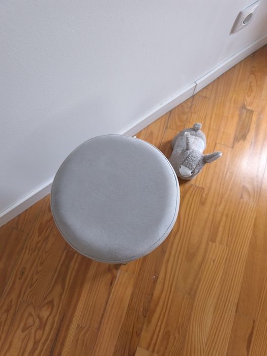 Mesa de cabeceira de leitura macia