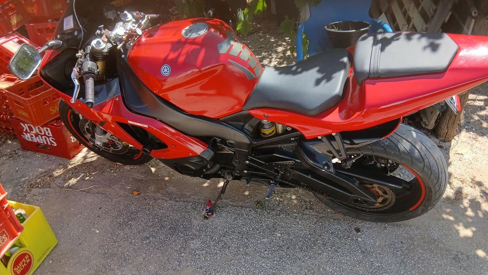 Yamaha r1 impecável
