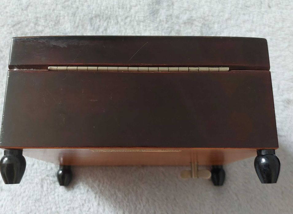 vintage szkatułka, puzderko z pozytywką, intarsja UNIKAT!