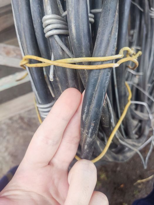 Кабель с тросовкой