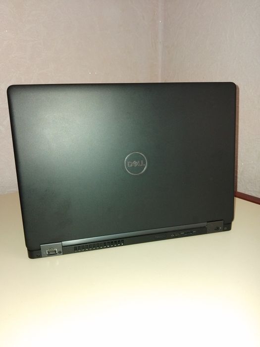 (Доставка по місту)Ноутбук Dell Latitude 5490 FHD Intel Core i5-7300U(СТАН НОВОГО)( Сумка в Подарунок)