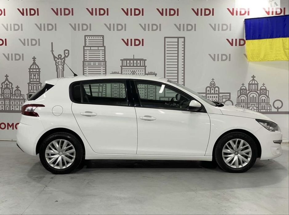 Пежо Peugeot 308 2017