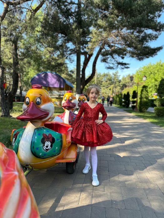 Сукня дизайнерська mariemax на 5-6 років