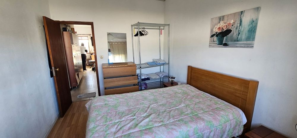 Quarto mobiliado para casal
