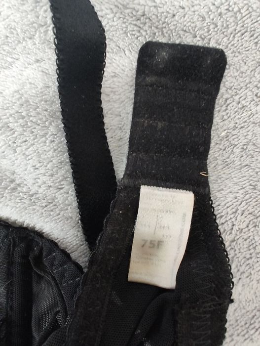 Biustonosz Paripari stan idealny  75F