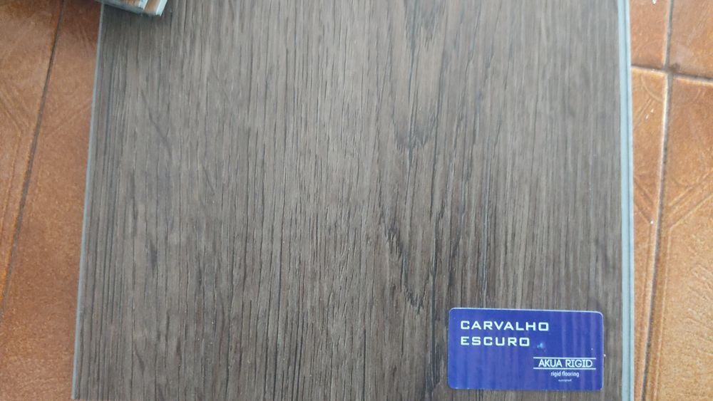 Pavimento Flutuante Vinílico (SPC)