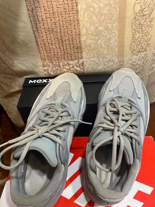 Nike Yeezy Boost 700 Inertia - 40 2/3 розмір