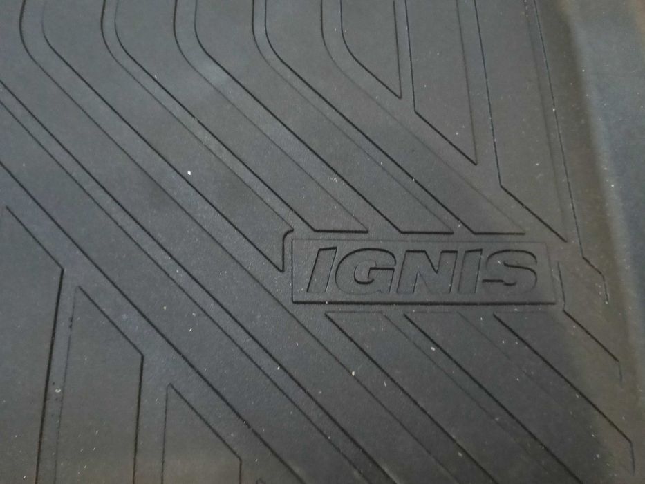 Nowe oryginalne dywaniki gumowe Suzuki Ignis III 2016- 75901.73sgo