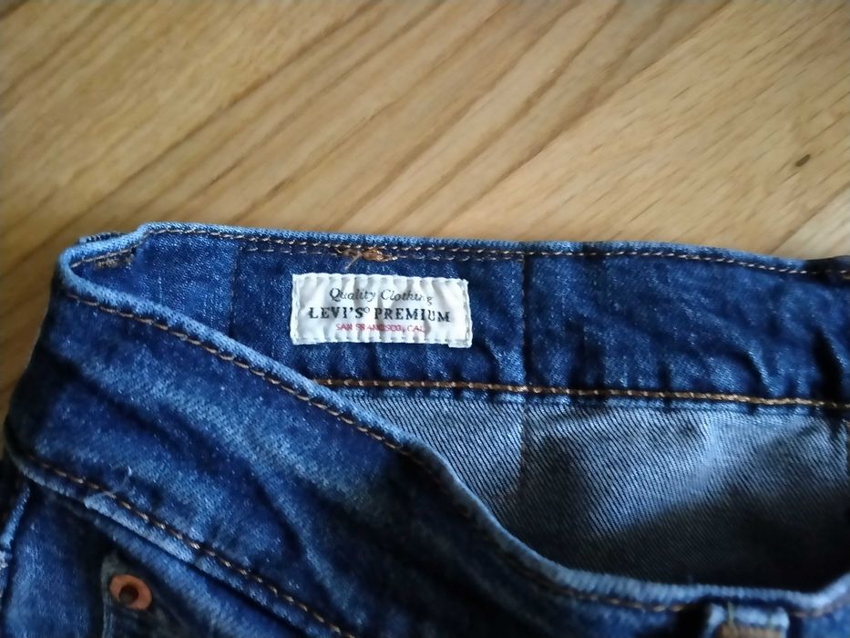 Jeansy męskie oryginalne firmy Levis, niebieskie, Stan BDB