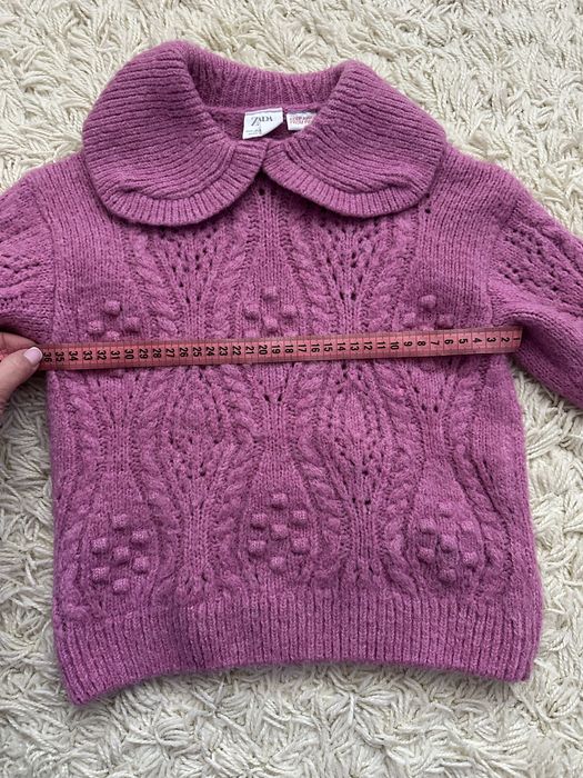 Тепла кофтинка на дівчинку