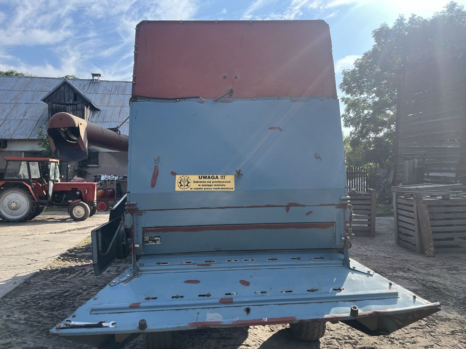 Kombajn zbożowy Bizon Z056 Super