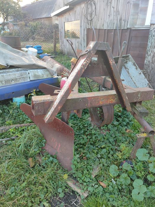 Плужок до трактора