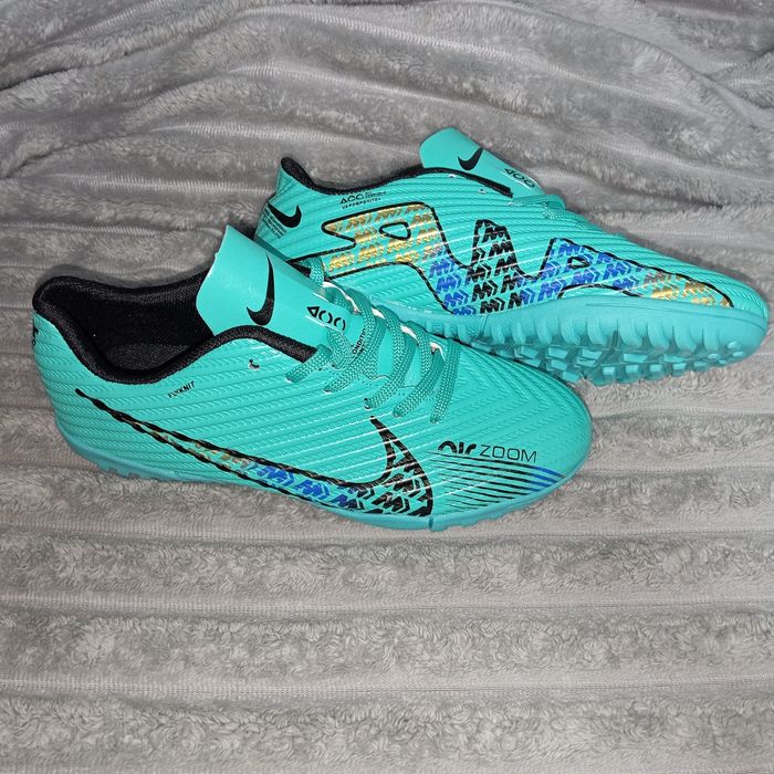 Сороконіжки, бутси Nike ( дитячі та підліткові)
