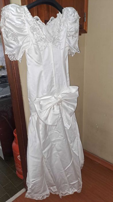 Vestido de noiva com acessórios