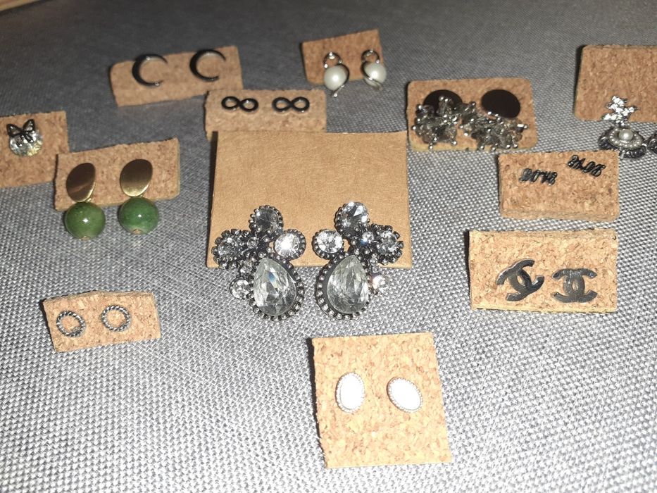 Brincos novos( vários)