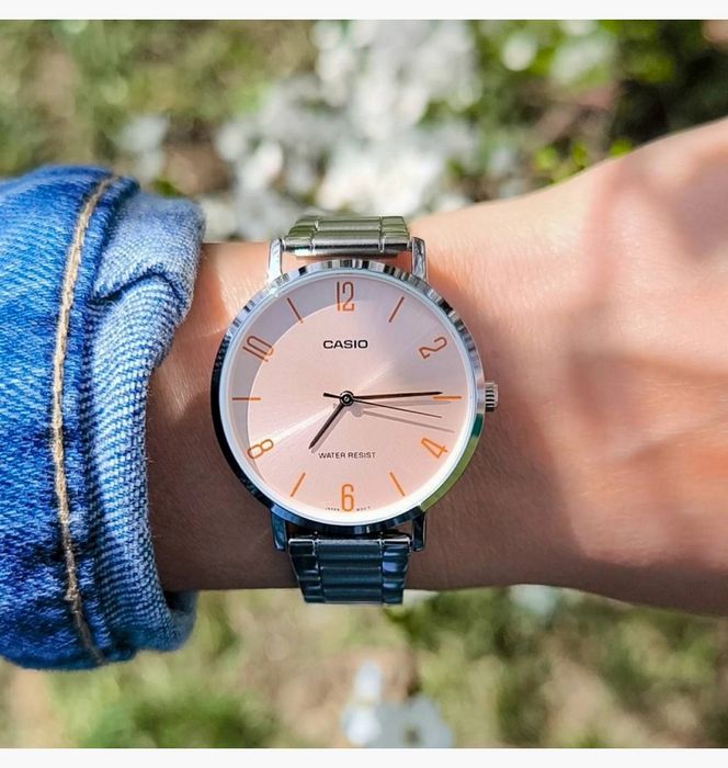 Жіночий годинник Casio LTP-VT01D-4B2