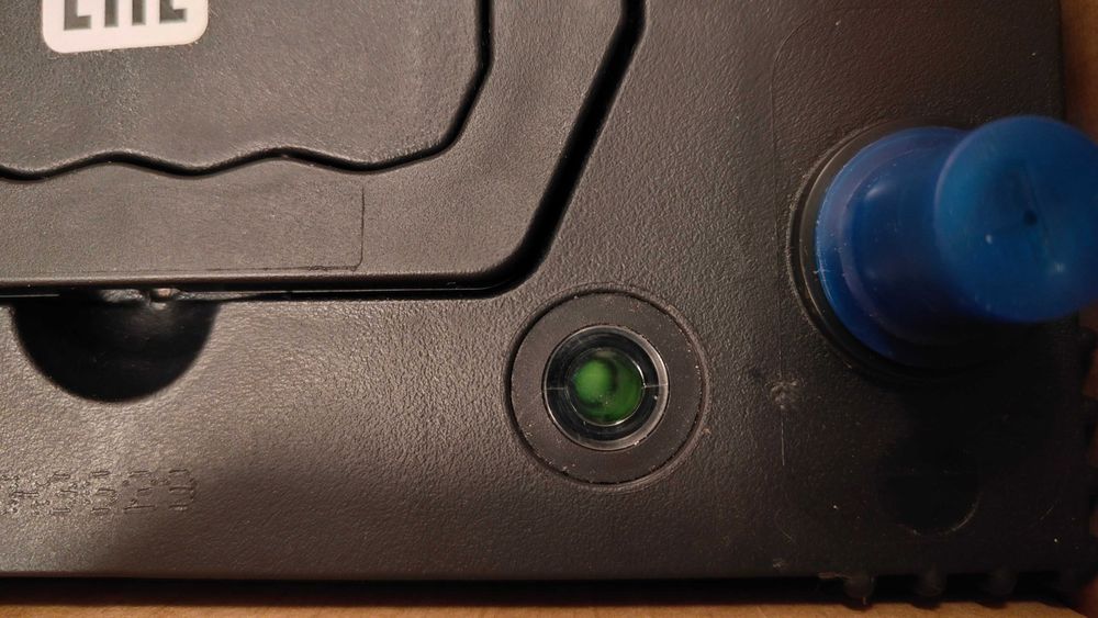 Новий автомобільний кальцієвий акумулятор ROCKET 60Ah (SMF 65D23R)