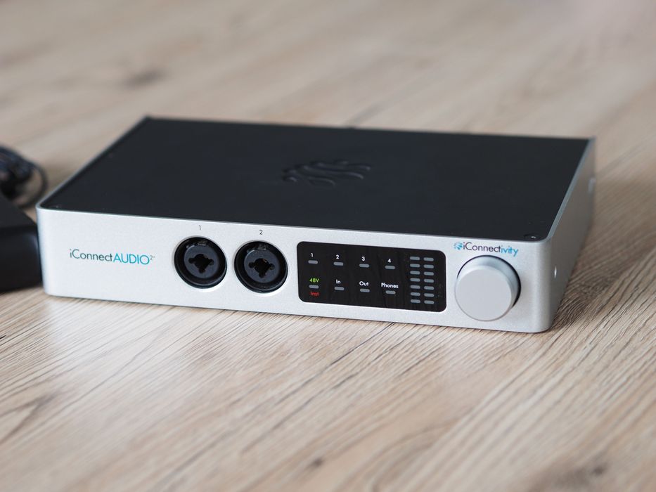Interfejs audio iConnectAudio2+ z oryginalnym zasilaczem