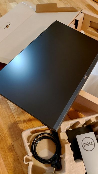 Monitor Dell  P2419H, Rato e Teclado.