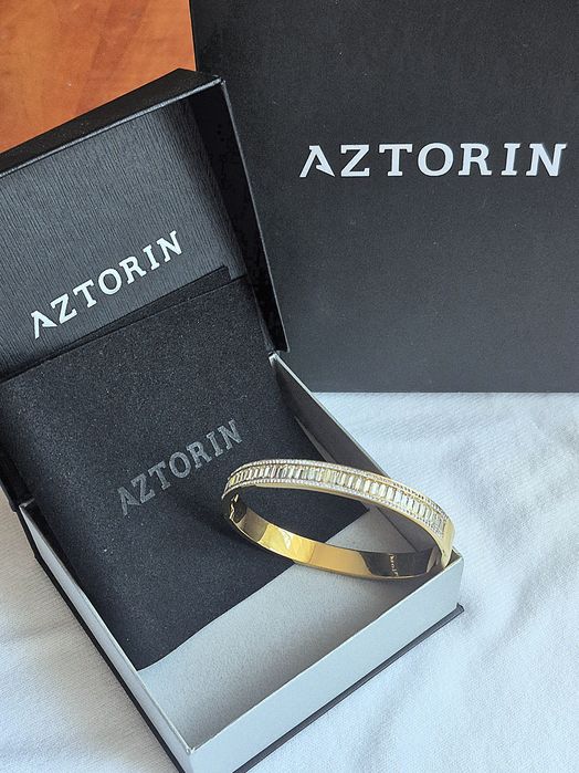 Aztorin Złota Pozłacana jak Żółte Złoto 24K Sztywna Bransoletka Bangle Białe Cyrkonie