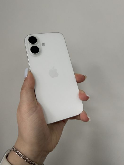 Iphone 17 white