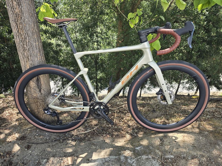 Bh gravel rodas carbono e di2 oportunidadee L