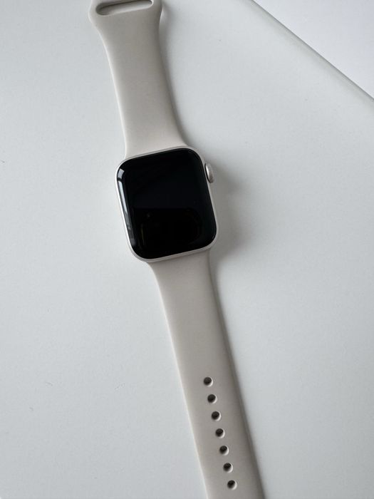 Apple Watch SE 40mm Starlight  , ідельний стан епл вотч