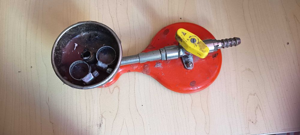 2 Bicos de Bunsen a gás laboratório