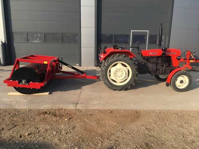 Wał łąkowo-uprawowy polowy zawieszany z dyszlem