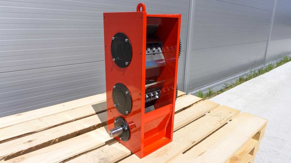 mechanizm rębak do gałezi REMET R-150 8 nożowy