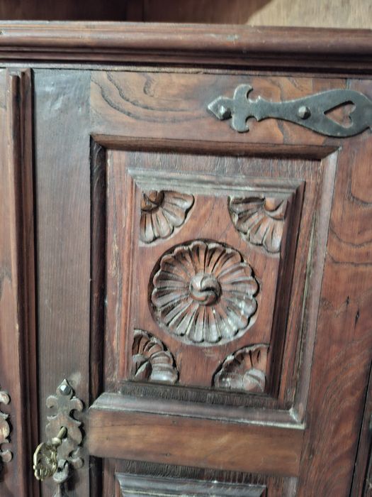 Móvel de Canto Antigo