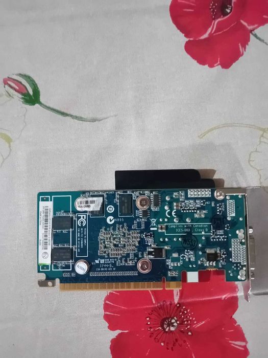 Placa gráfica Geforce GT 530 2GB DDR3 128 BITS Perfil Baixo.